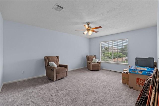 914 Pinewood Lane, Seabrook, TX 77586