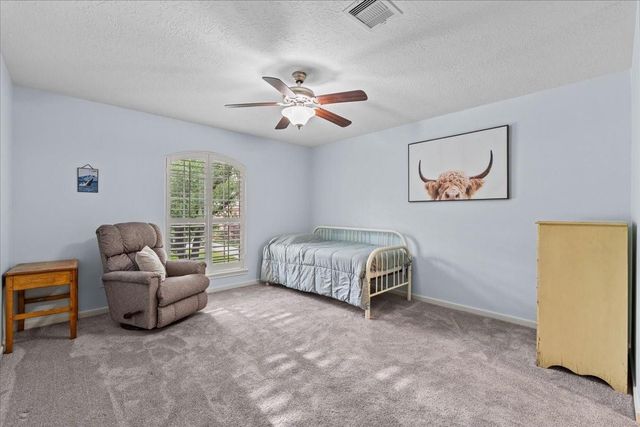 914 Pinewood Lane, Seabrook, TX 77586