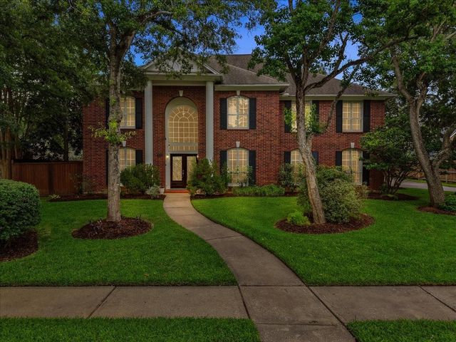 914 Pinewood Lane, Seabrook, TX 77586