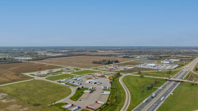 56XX Rockton Road, Roscoe, IL 61073