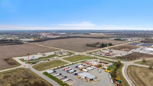 56XX Rockton Road, Roscoe, IL 61073