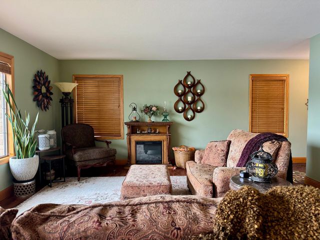 904 Riverside Avenue N, Sartell, MN 56377