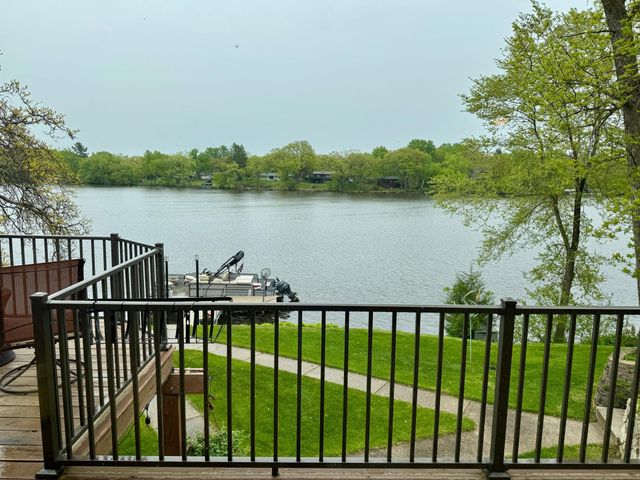 904 Riverside Avenue N, Sartell, MN 56377
