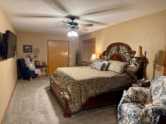 904 Riverside Avenue N, Sartell, MN 56377
