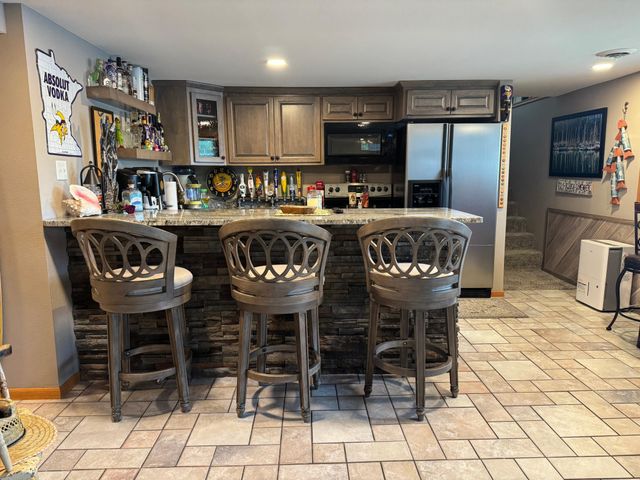 904 Riverside Avenue N, Sartell, MN 56377