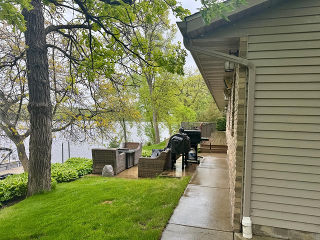 904 Riverside Avenue N, Sartell, MN 56377