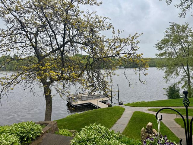 904 Riverside Avenue N, Sartell, MN 56377