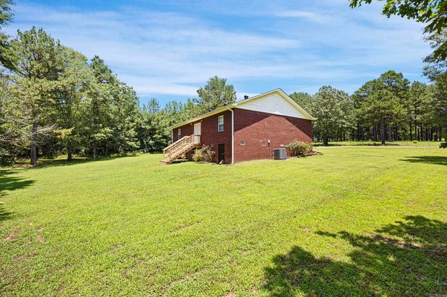 109 Topeka Court, Russellville, AR 72802