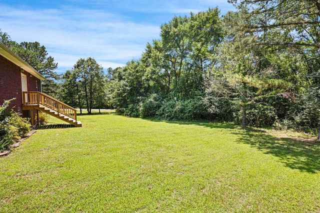 109 Topeka Court, Russellville, AR 72802