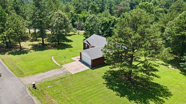 109 Topeka Court, Russellville, AR 72802