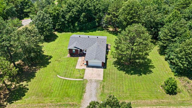 109 Topeka Court, Russellville, AR 72802