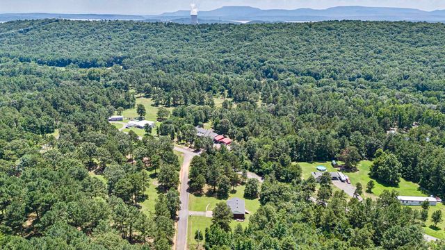 109 Topeka Court, Russellville, AR 72802