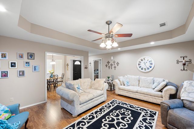 109 Topeka Court, Russellville, AR 72802