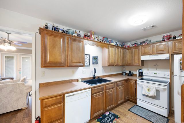 109 Topeka Court, Russellville, AR 72802