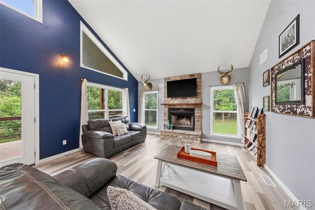 6 Spring House ct, Troy, MO 63379