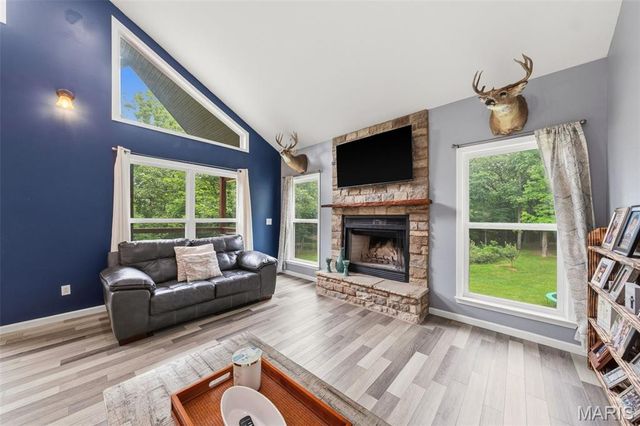6 Spring House ct, Troy, MO 63379