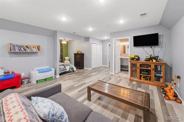 6 Spring House ct, Troy, MO 63379