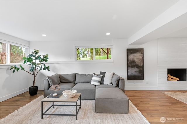 2110 167th Avenue NE, Bellevue, WA 98008