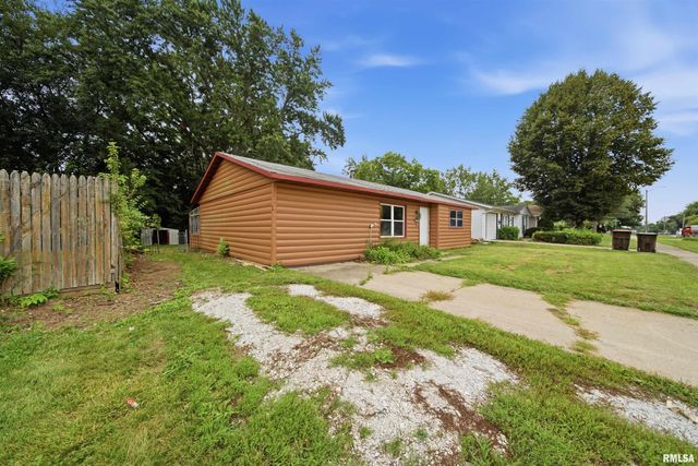 5914 N FROSTWOOD Parkway, Peoria, IL 61615