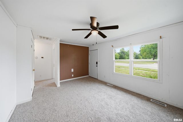 5914 N FROSTWOOD Parkway, Peoria, IL 61615