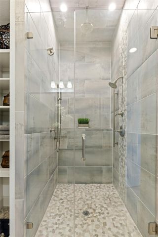 138 La Vie Drive, Montgomery, TX 77316