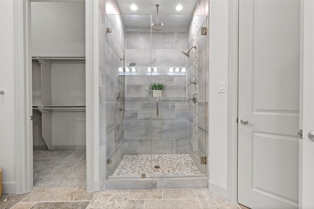 138 La Vie Drive, Montgomery, TX 77316