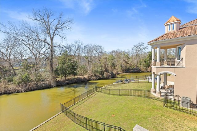 138 La Vie Drive, Montgomery, TX 77316