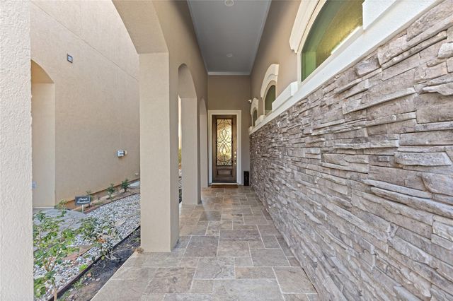 138 La Vie Drive, Montgomery, TX 77316