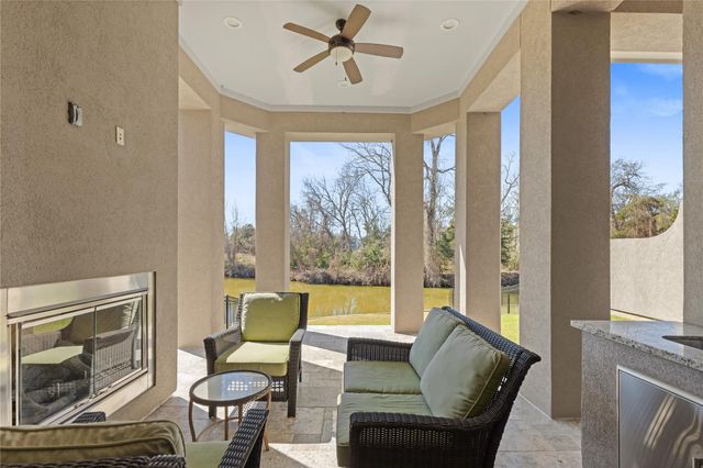 138 La Vie Drive, Montgomery, TX 77316