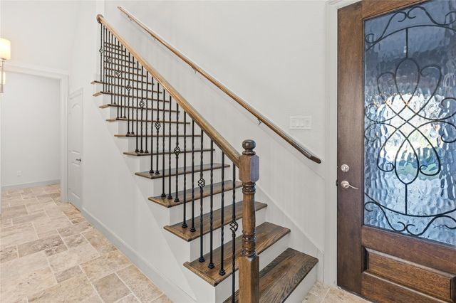 138 La Vie Drive, Montgomery, TX 77316