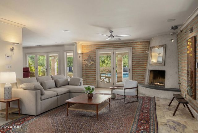 3921 E SAN MIGUEL Avenue, Paradise Valley, AZ 85253