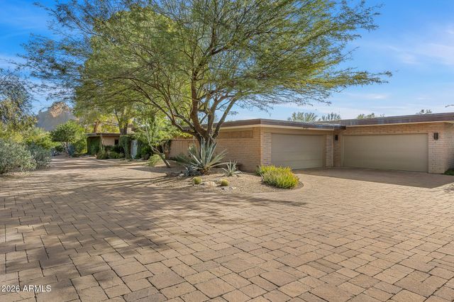 3921 E SAN MIGUEL Avenue, Paradise Valley, AZ 85253