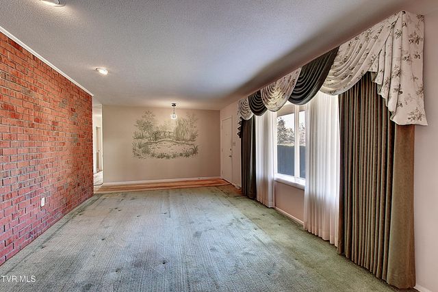 3602 Cimarron Drive, Johnson City, TN 37601