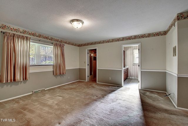 3602 Cimarron Drive, Johnson City, TN 37601