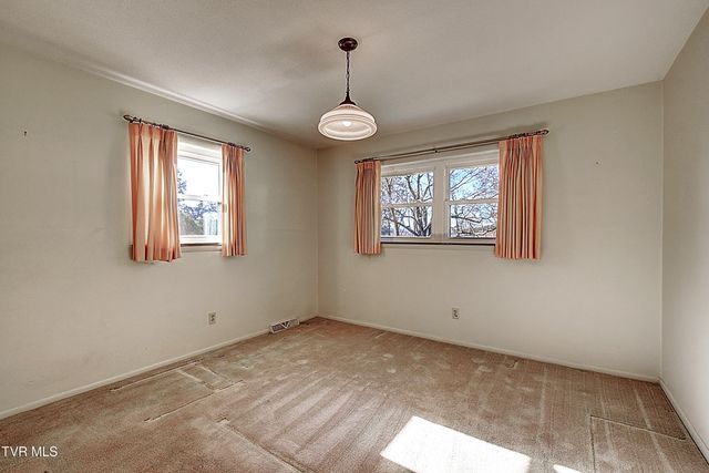 3602 Cimarron Drive, Johnson City, TN 37601