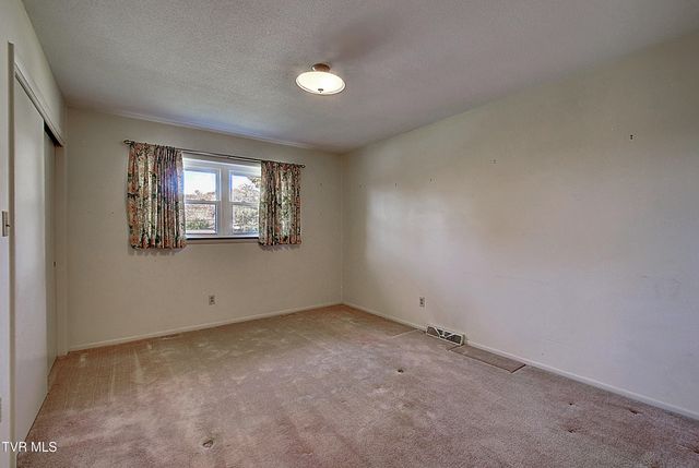 3602 Cimarron Drive, Johnson City, TN 37601