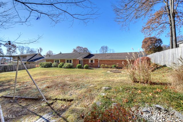 3602 Cimarron Drive, Johnson City, TN 37601