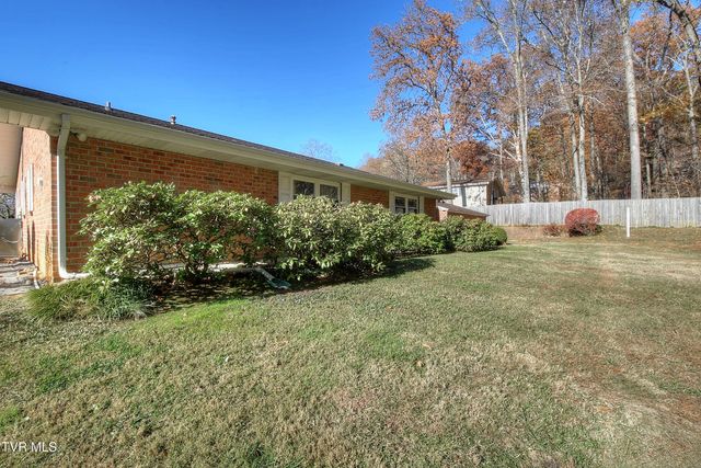 3602 Cimarron Drive, Johnson City, TN 37601