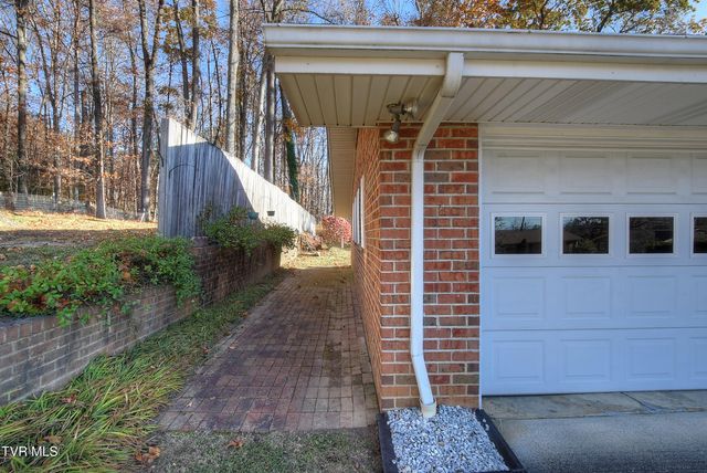 3602 Cimarron Drive, Johnson City, TN 37601