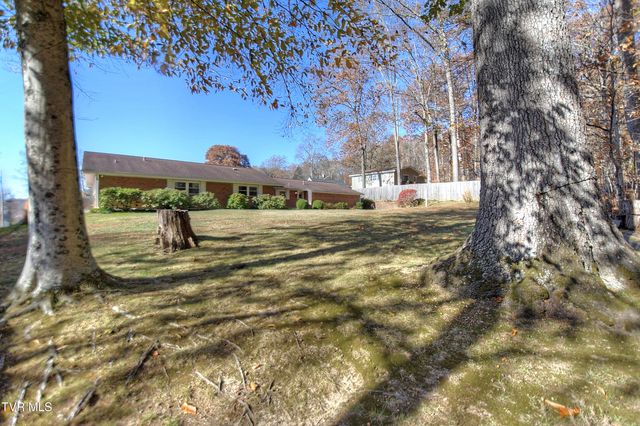 3602 Cimarron Drive, Johnson City, TN 37601