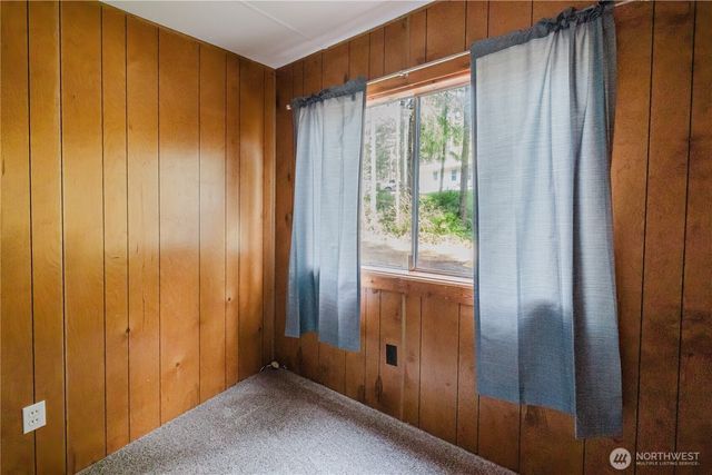 20 NE Lake Place, Tahuya, WA 98588