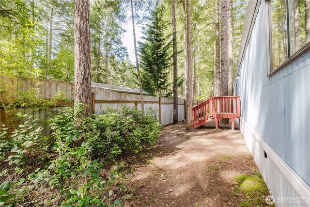20 NE Lake Place, Tahuya, WA 98588