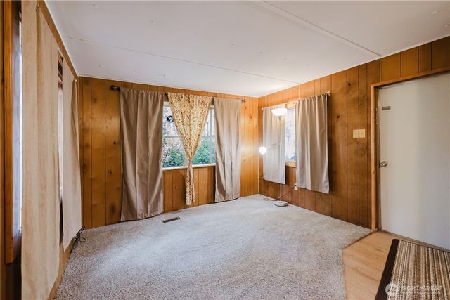 20 NE Lake Place, Tahuya, WA 98588