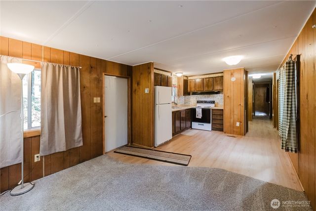 20 NE Lake Place, Tahuya, WA 98588