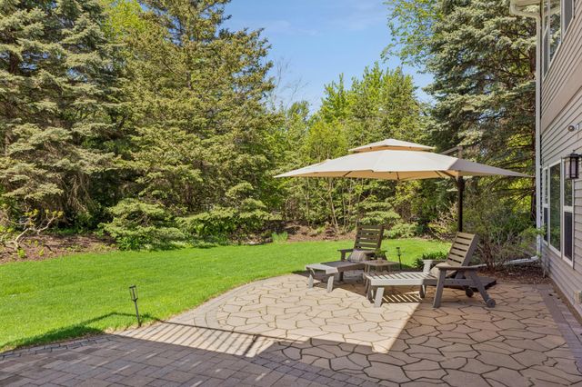 14 Beebe Avenue, Mendota Heights, MN 55118