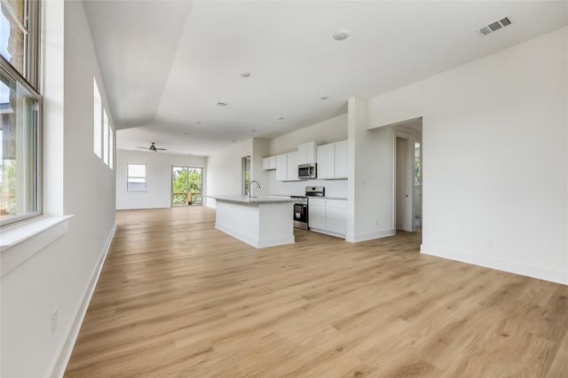 4005 Rockpark CIR, Lago Vista, TX 78645