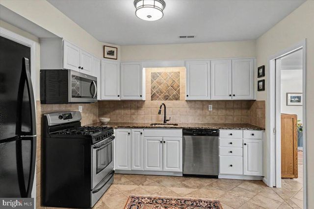 695 LOCUST RD, Warminster, PA 18974