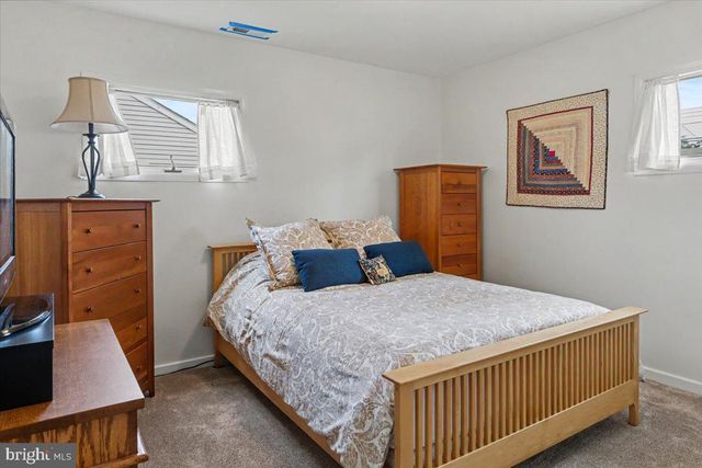 695 LOCUST RD, Warminster, PA 18974