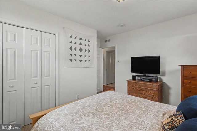 695 LOCUST RD, Warminster, PA 18974