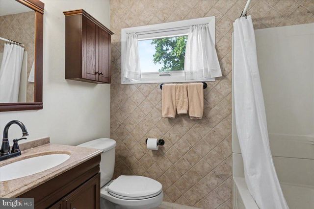 695 LOCUST RD, Warminster, PA 18974